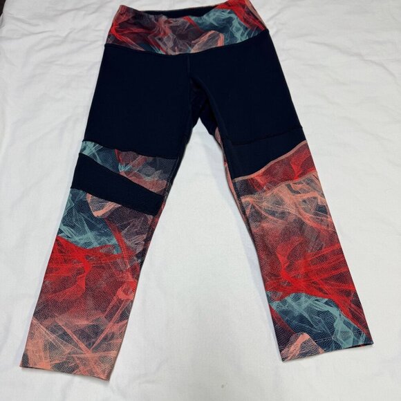 The North Face Women’s M FlashDry Capri Leggings – Navy/Print - Picture 6 of 13